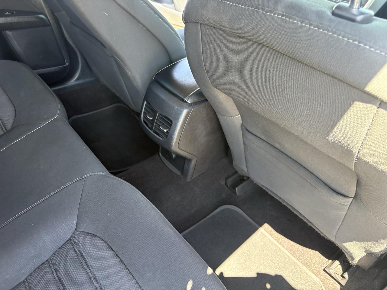 Ford Fusion SE FWD 2019