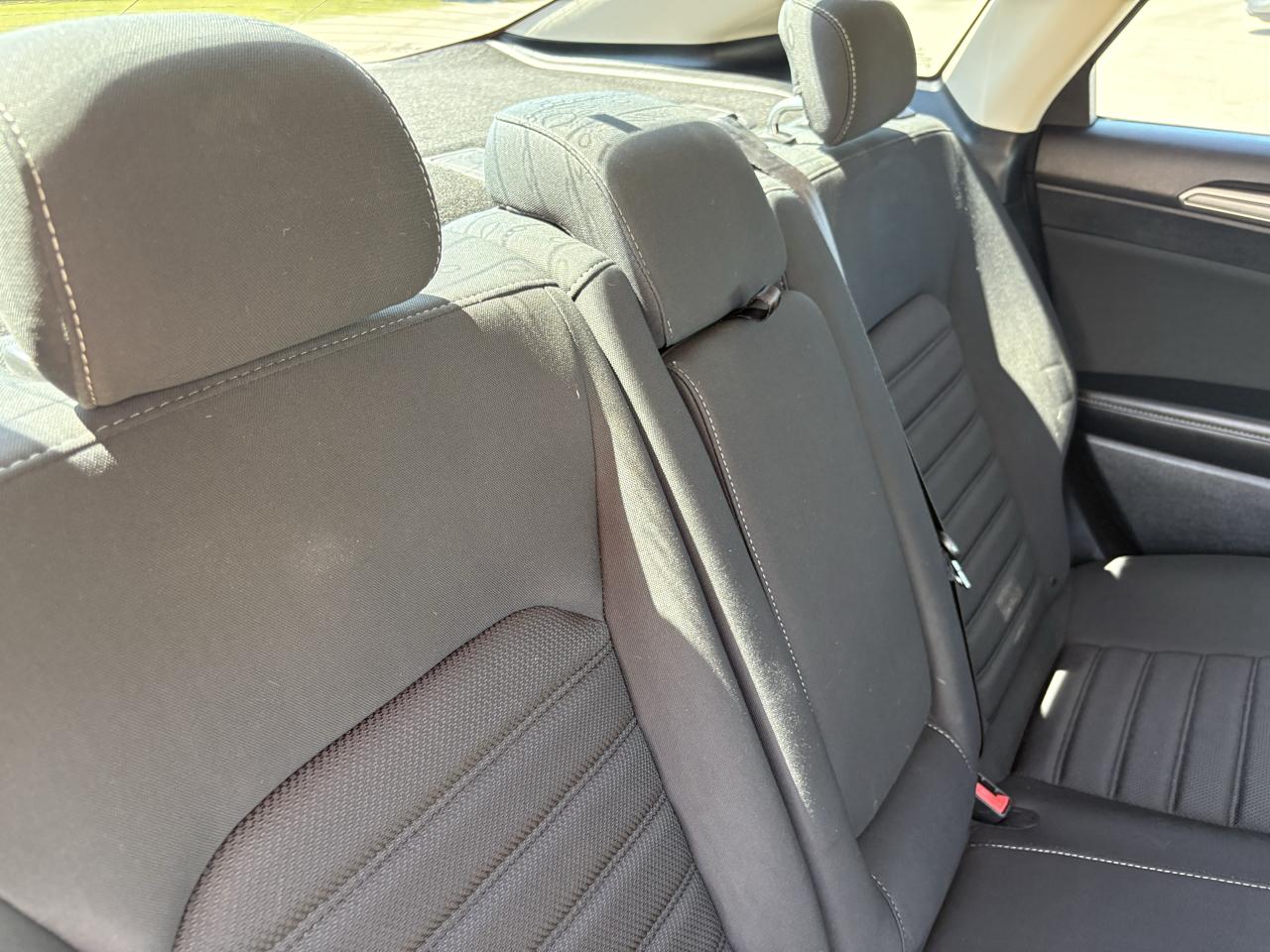 Ford Fusion SE FWD 2019