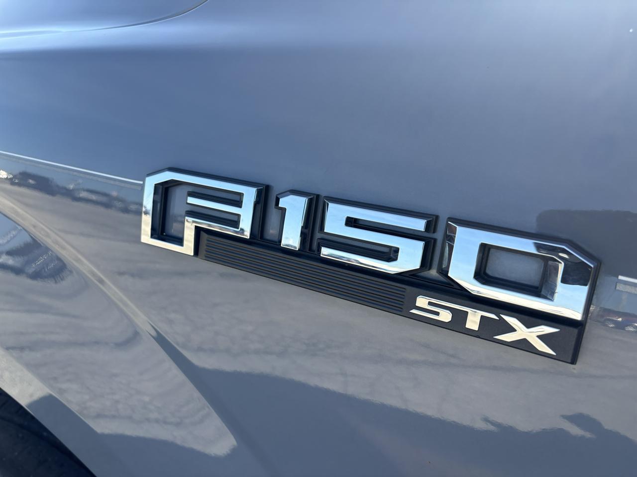 Ford F-150 4WD SuperCrew 145" STX 2019