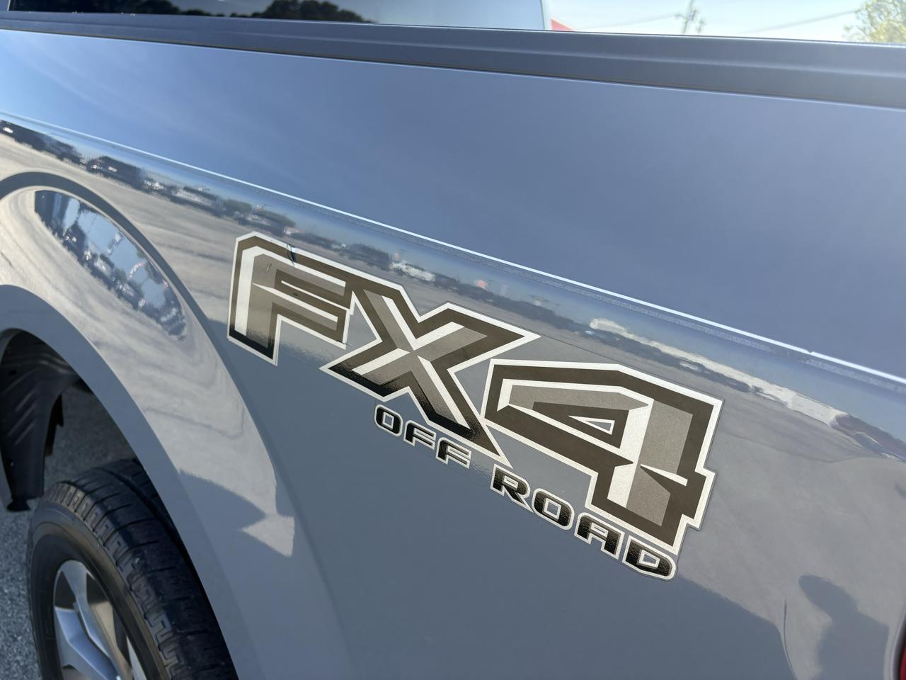 Ford F-150 4WD SuperCrew 145" STX 2019