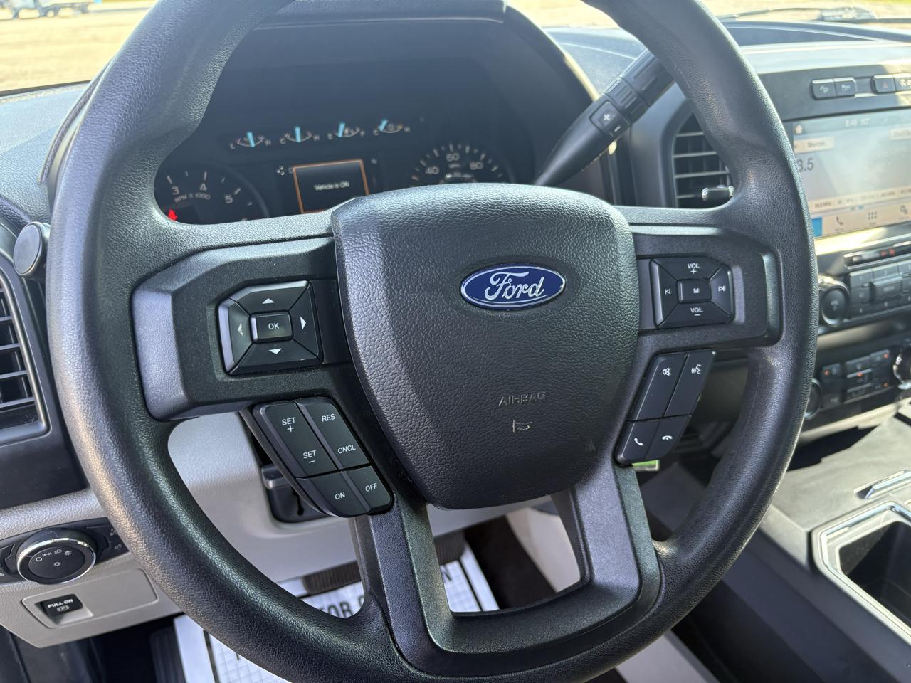 Ford F-150 4WD SuperCrew 145" STX 2019