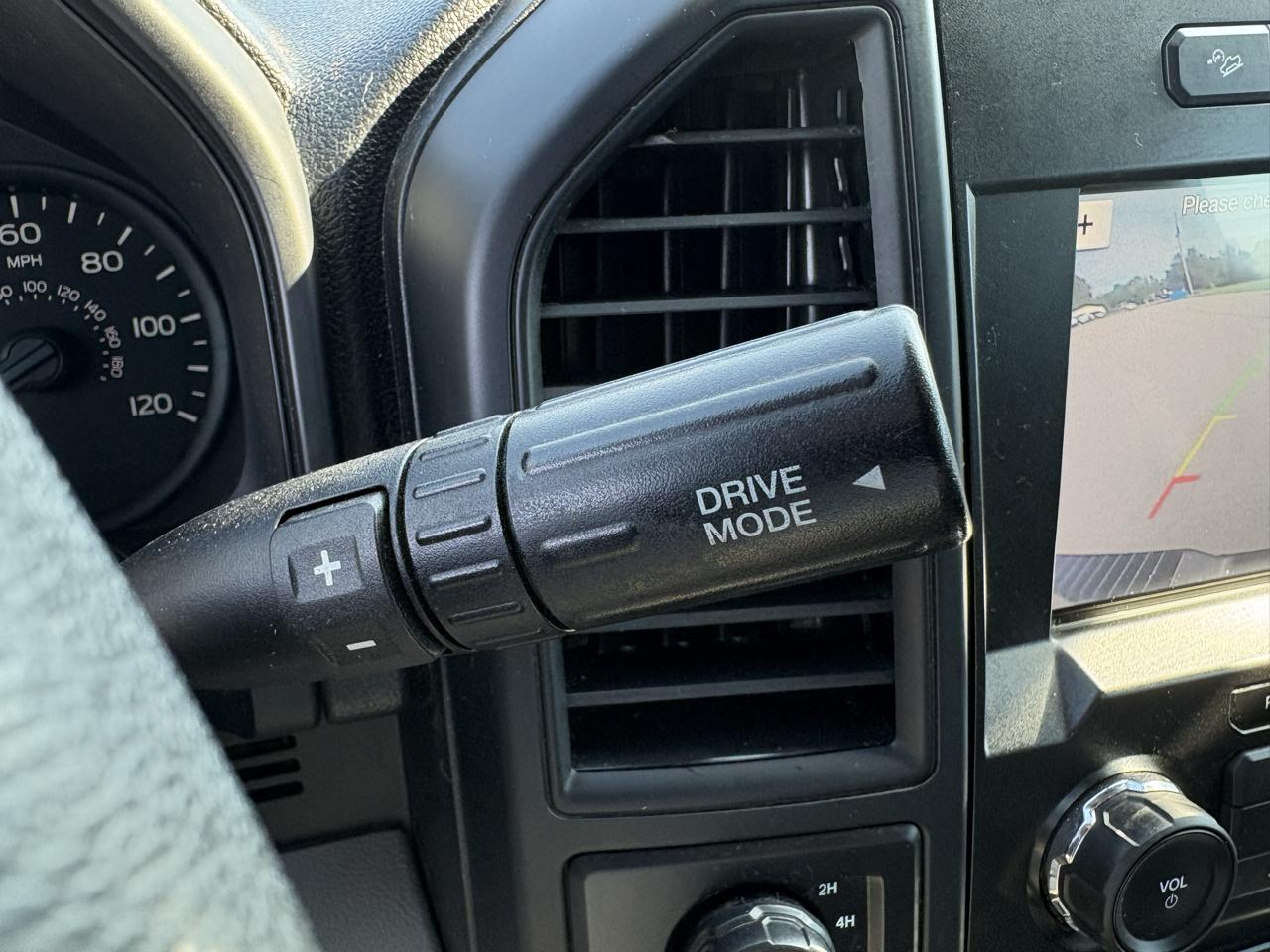 Ford F-150 4WD SuperCrew 145" STX 2019