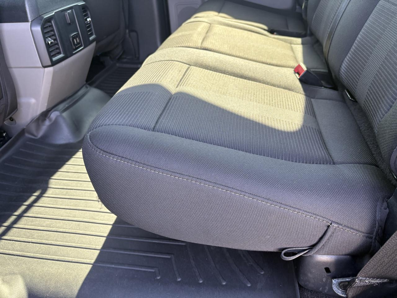 Ford F-150 4WD SuperCrew 145" STX 2019