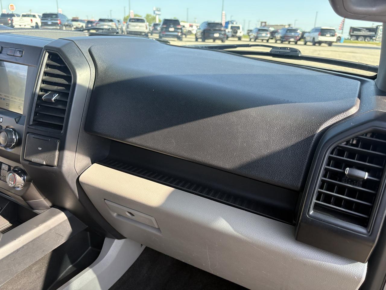 Ford F-150 4WD SuperCrew 145" STX 2019