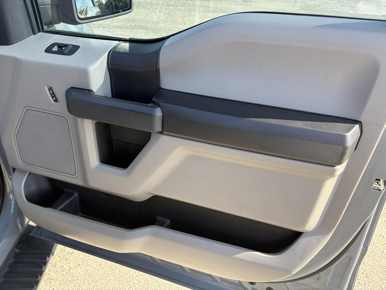 Ford F-150 4WD SuperCrew 145" STX 2019
