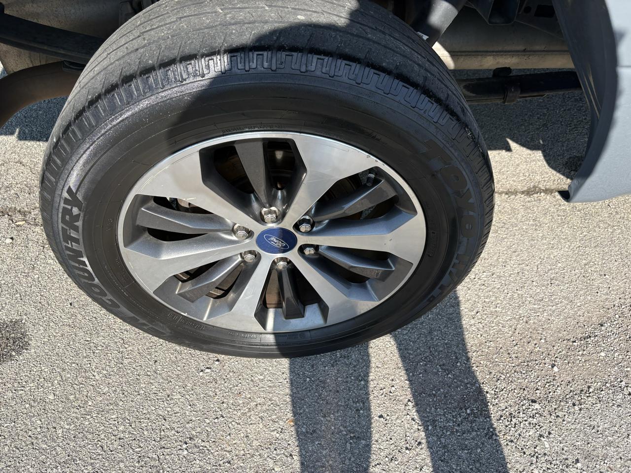 Ford F-150 4WD SuperCrew 145" STX 2019