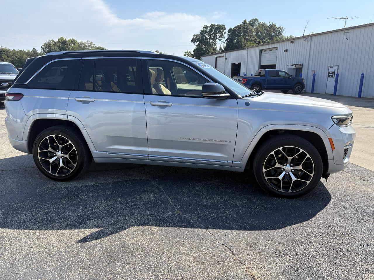 Jeep Grand Cherokee 4xe Summit Reserve 4x4 2023