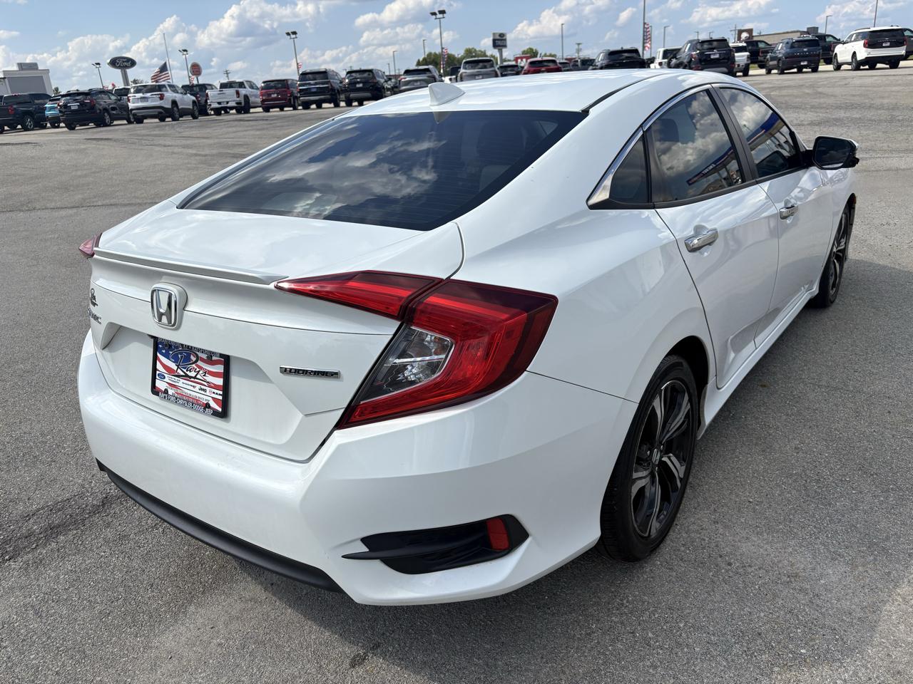 Honda Civic Sedan Touring CVT 2017