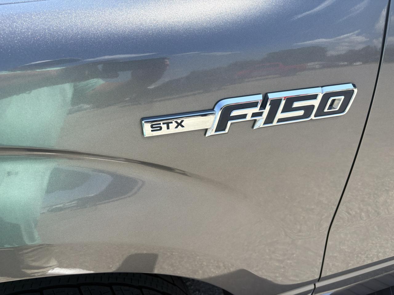 Ford F-150 2WD SuperCab 133" STX 2014