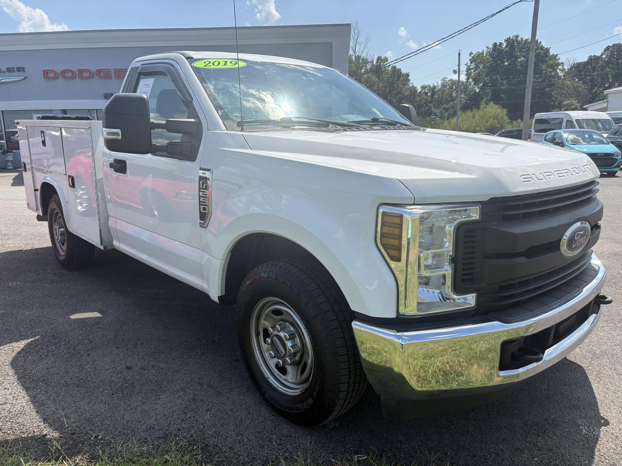 Ford Super Duty F-250 SRW 2WD Reg Cab 137" XL 2019
