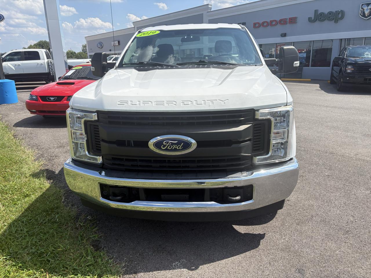 Ford Super Duty F-250 SRW 2WD Reg Cab 137" XL 2019