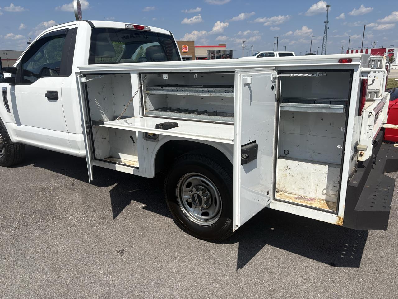 Ford Super Duty F-250 SRW 2WD Reg Cab 137" XL 2019