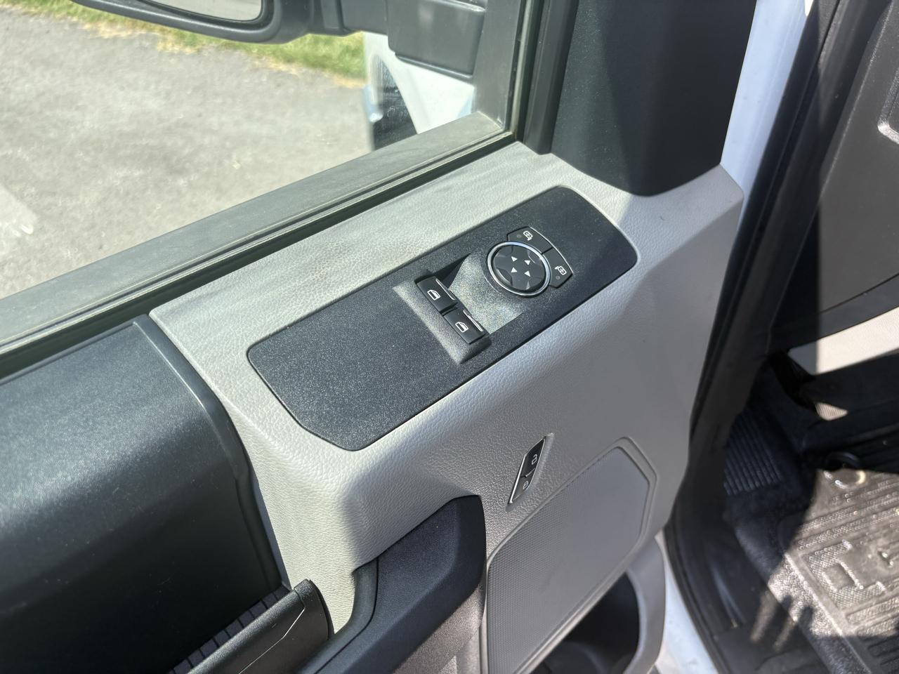 Ford Super Duty F-250 SRW 2WD Reg Cab 137" XL 2019