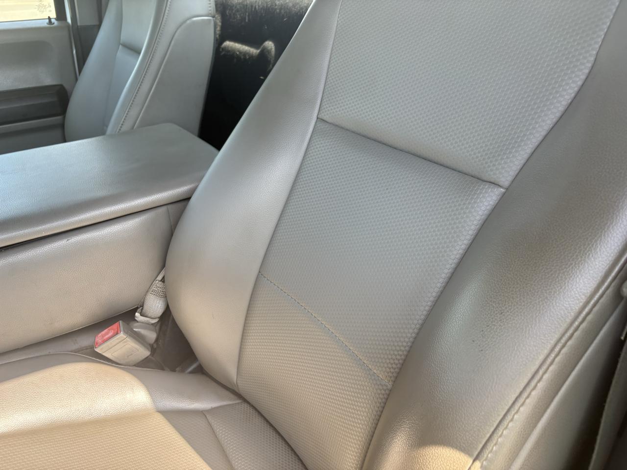 Ford Super Duty F-250 SRW 2WD Reg Cab 137" XL 2019