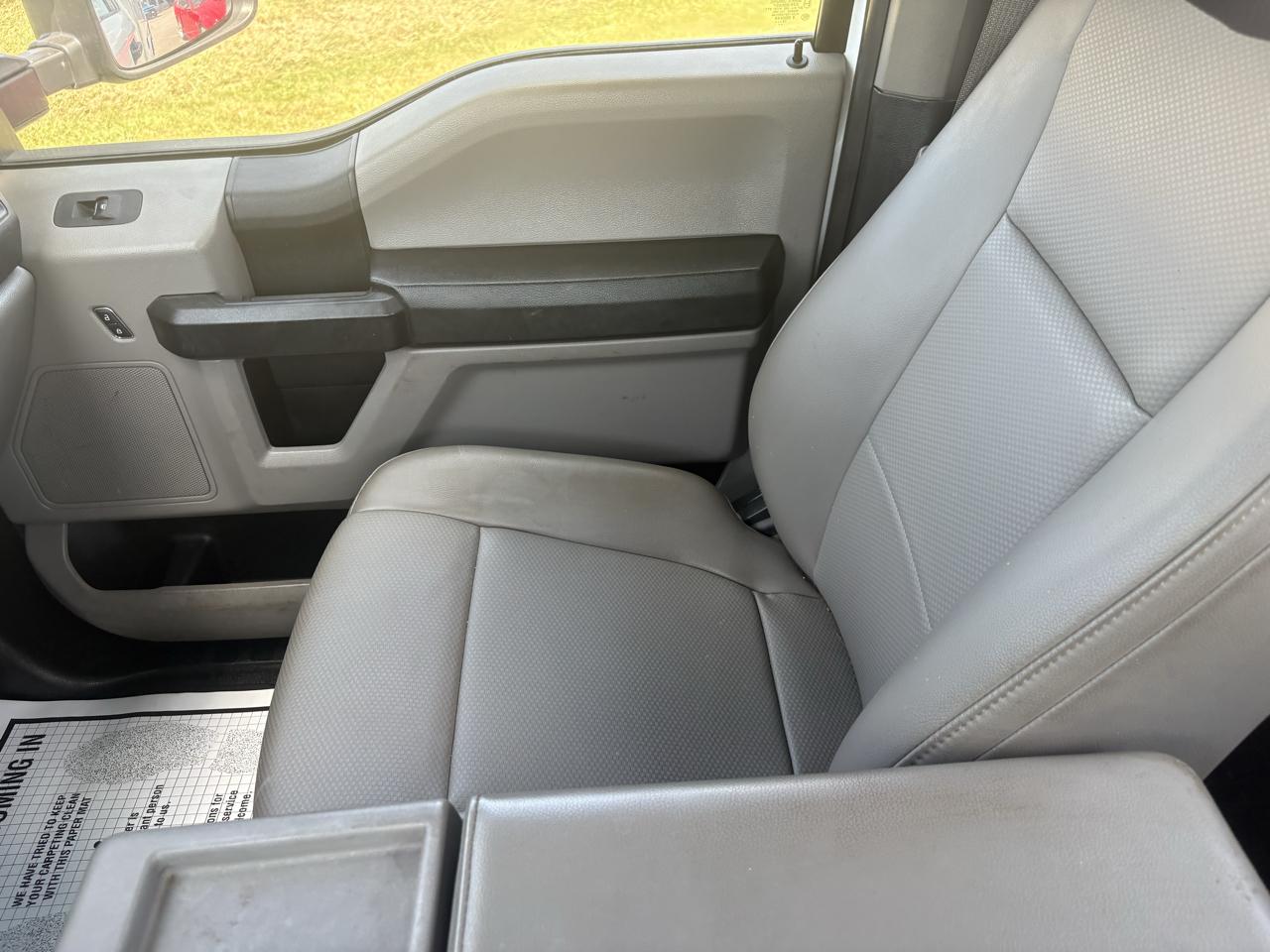Ford Super Duty F-250 SRW 2WD Reg Cab 137" XL 2019