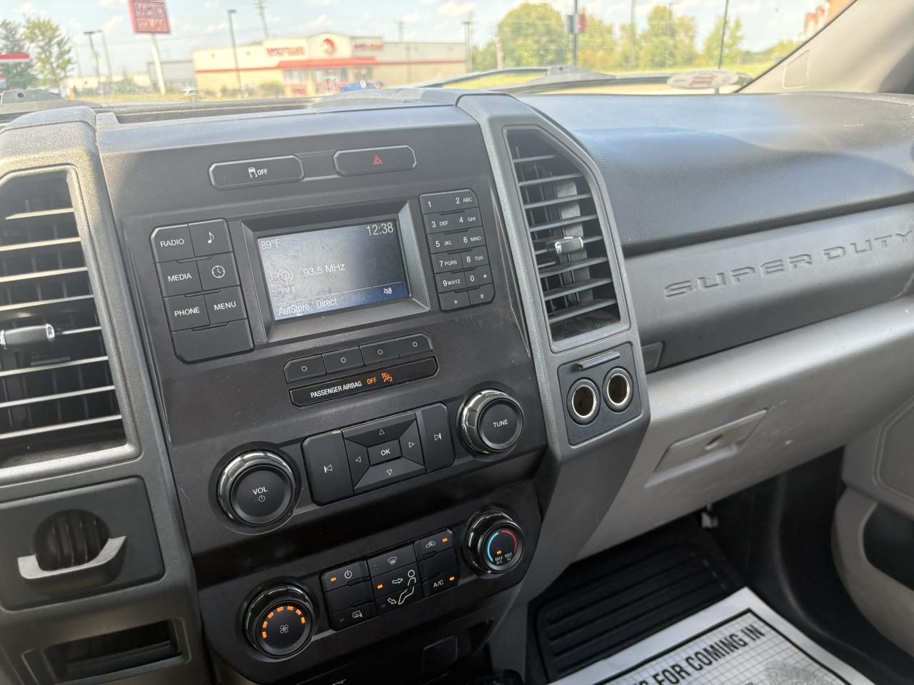 Ford Super Duty F-250 SRW 2WD Reg Cab 137" XL 2019