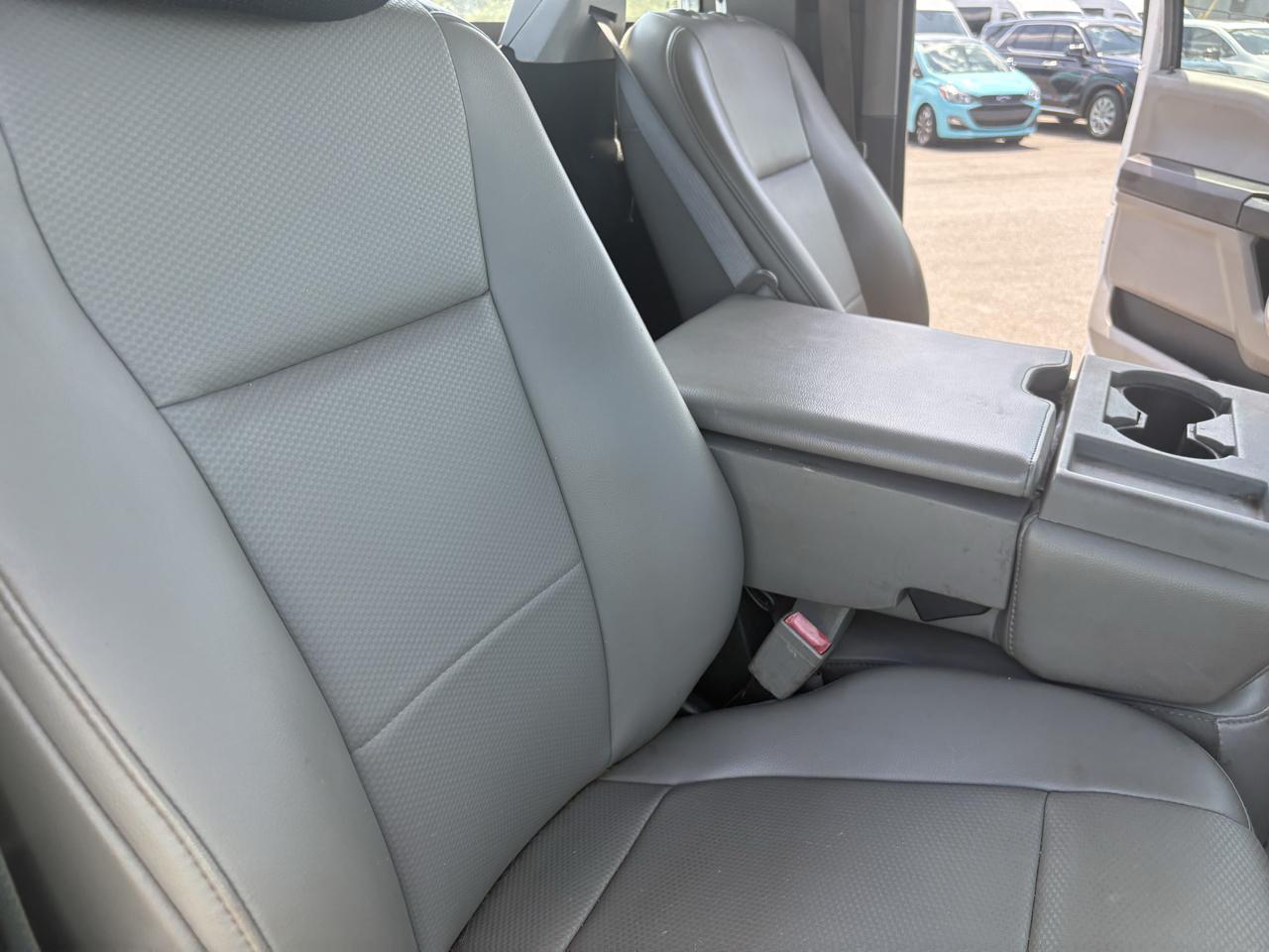 Ford Super Duty F-250 SRW 2WD Reg Cab 137" XL 2019