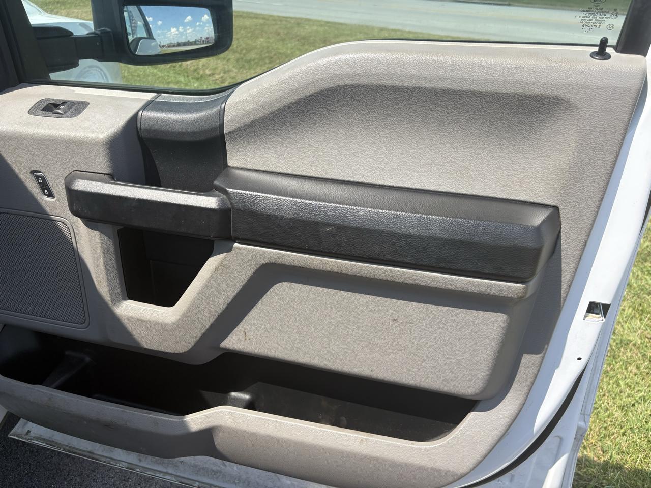 Ford Super Duty F-250 SRW 2WD Reg Cab 137" XL 2019