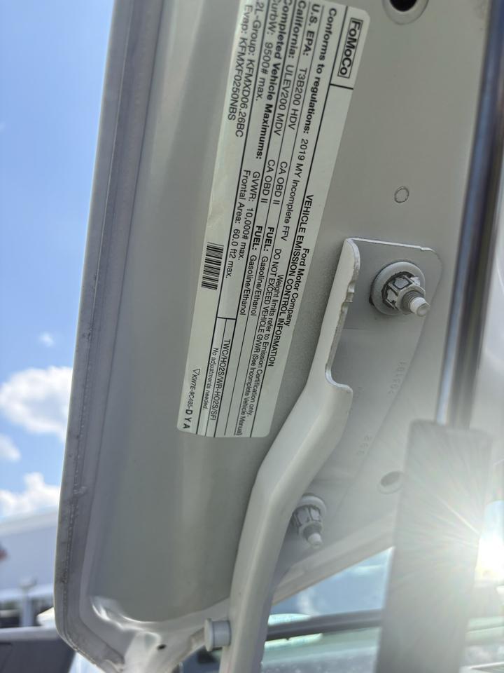 Ford Super Duty F-250 SRW 2WD Reg Cab 137" XL 2019