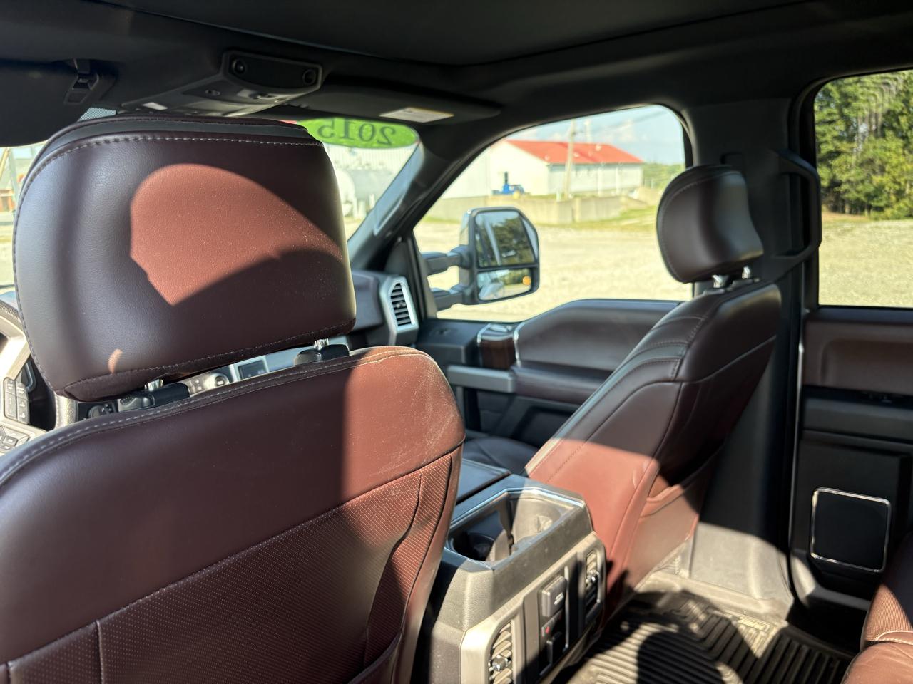 Ford F-150 4WD SuperCrew 157" Lariat w/HD Payload Pkg 2015