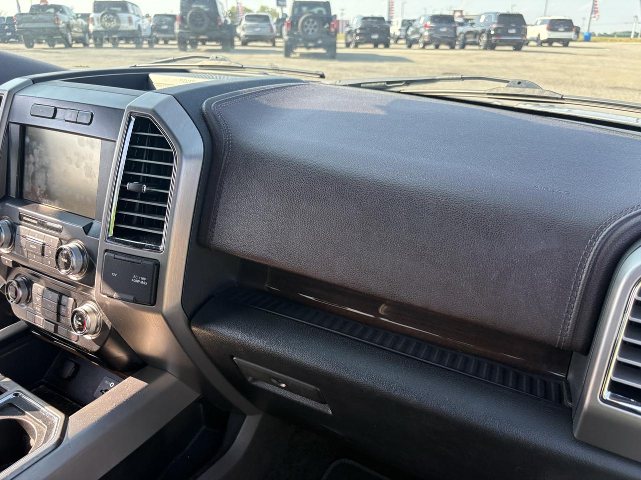 Ford F-150 4WD SuperCrew 157" Lariat w/HD Payload Pkg 2015