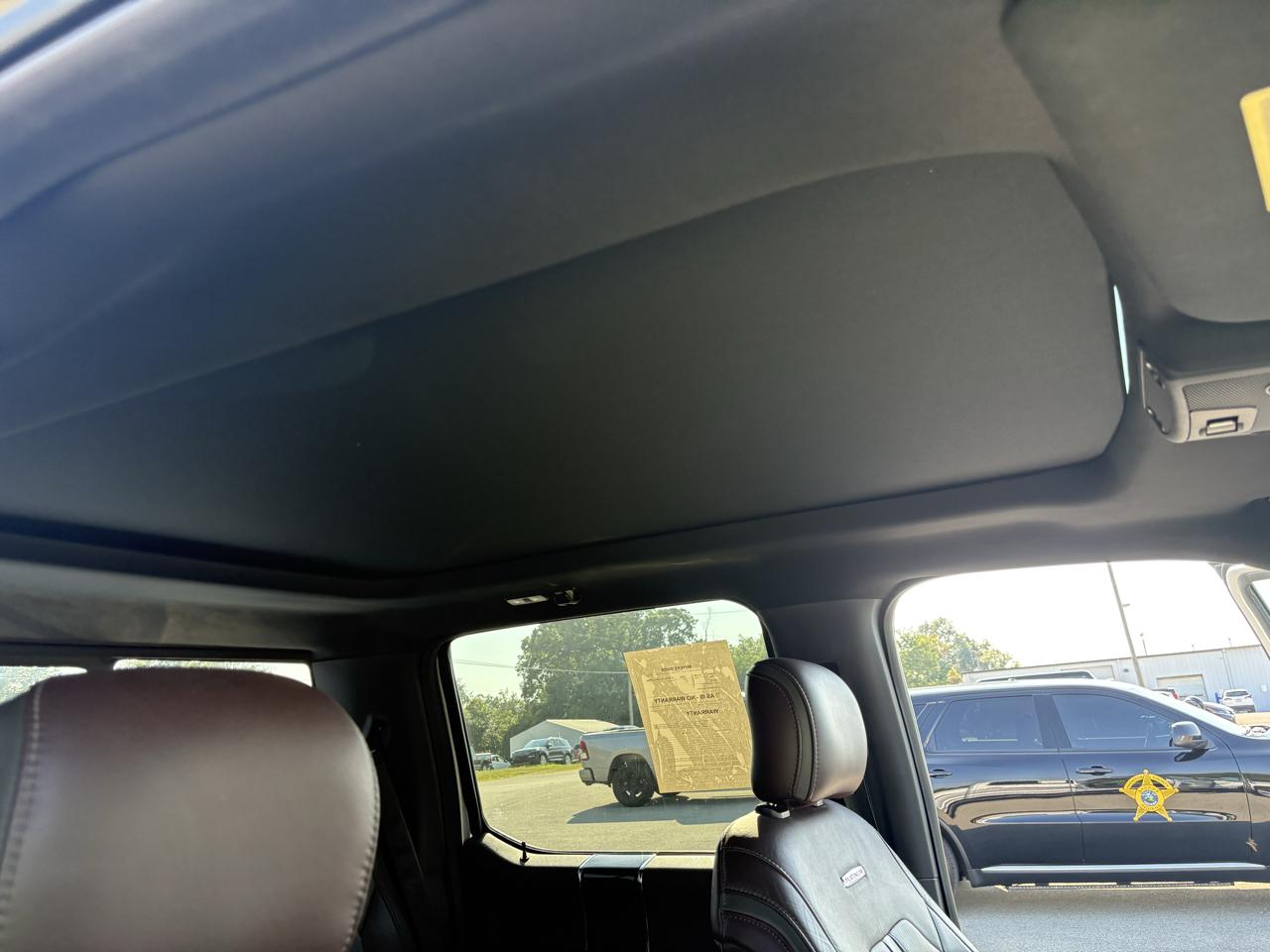 Ford F-150 4WD SuperCrew 157" Lariat w/HD Payload Pkg 2015