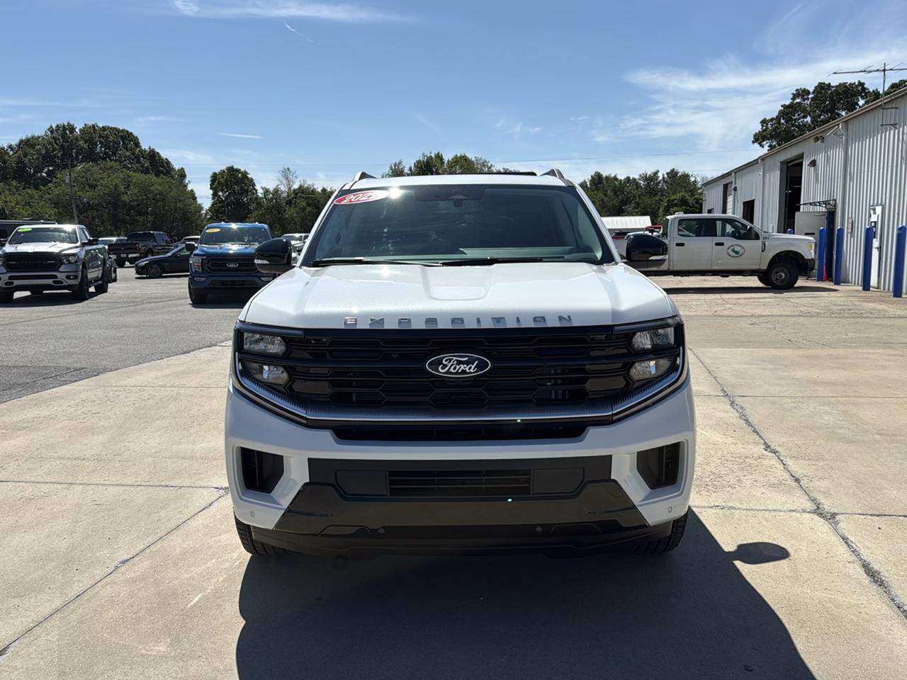 Ford Expedition Max Platinum 4x4 2027