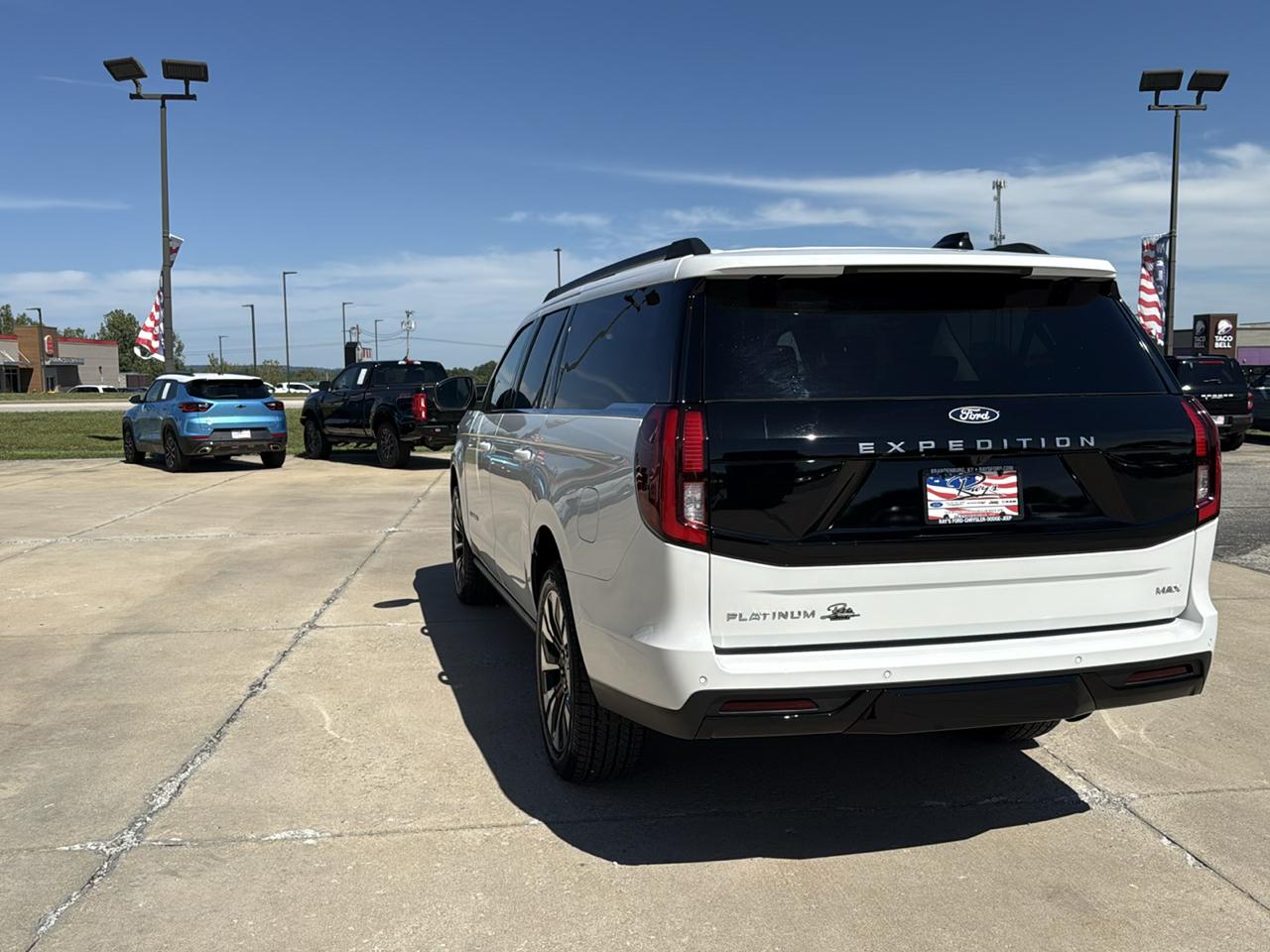Ford Expedition Max Platinum 4x4 2027