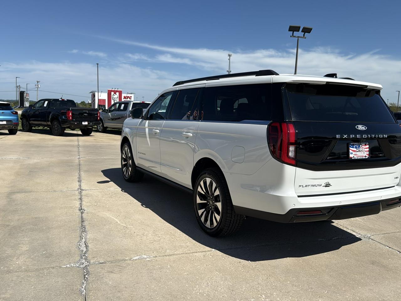 Ford Expedition Max Platinum 4x4 2027