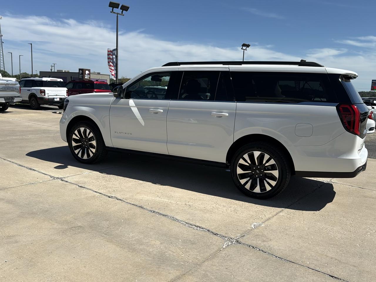 Ford Expedition Max Platinum 4x4 2027