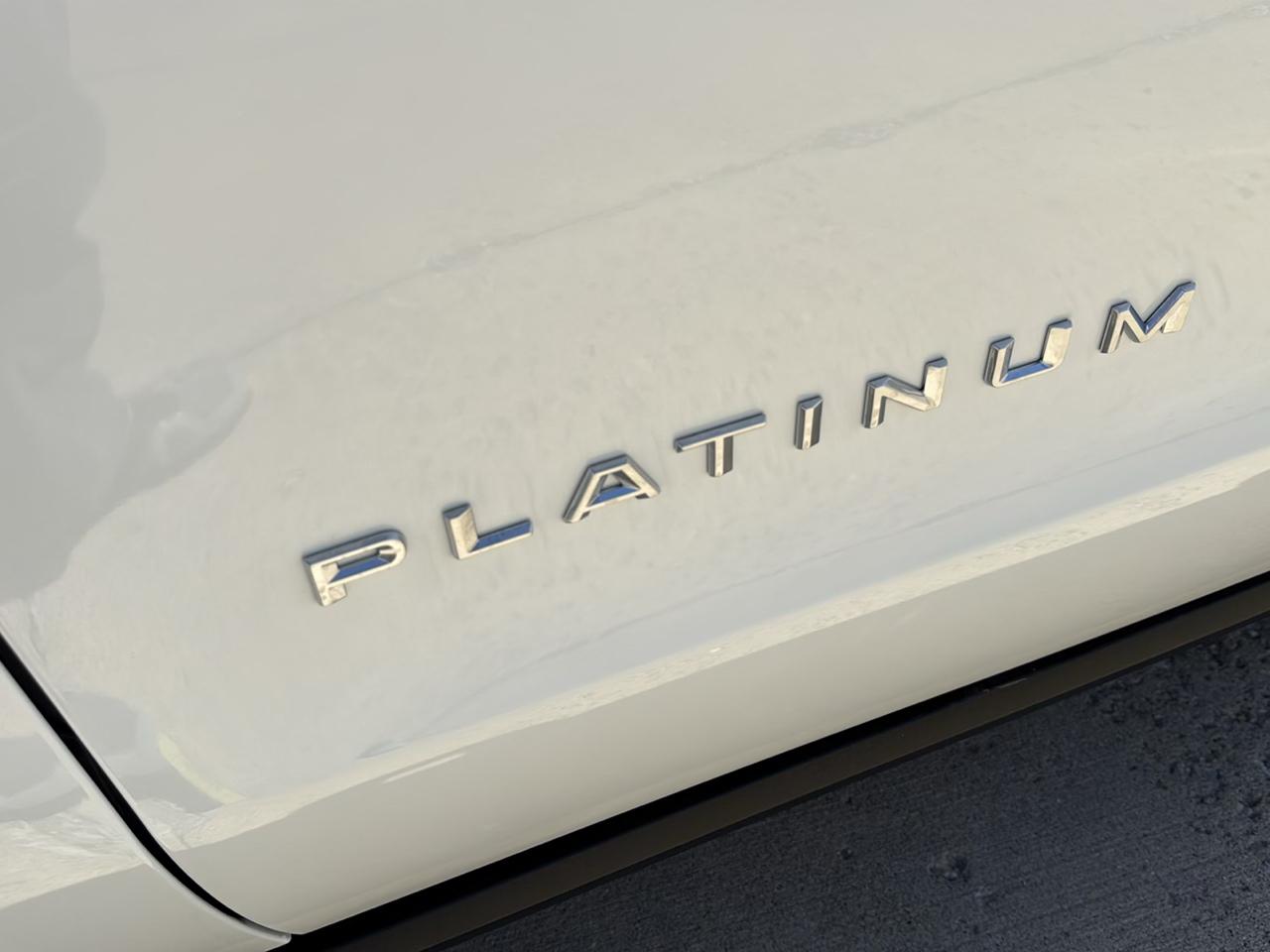 Ford Expedition Max Platinum 4x4 2027