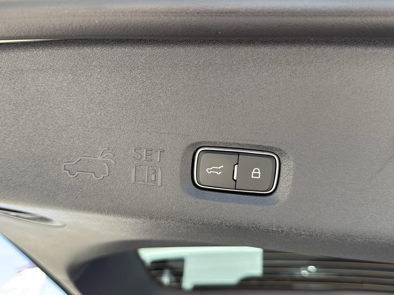 Ford Expedition Max Platinum 4x4 2027
