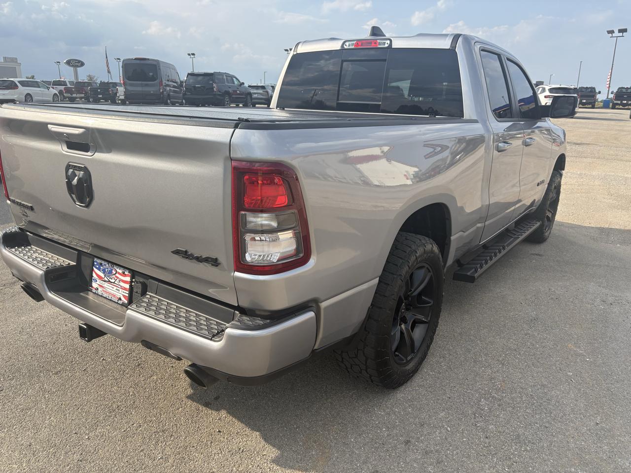 RAM 1500 Big Horn 4x4 Quad Cab 6'4" Box 2021