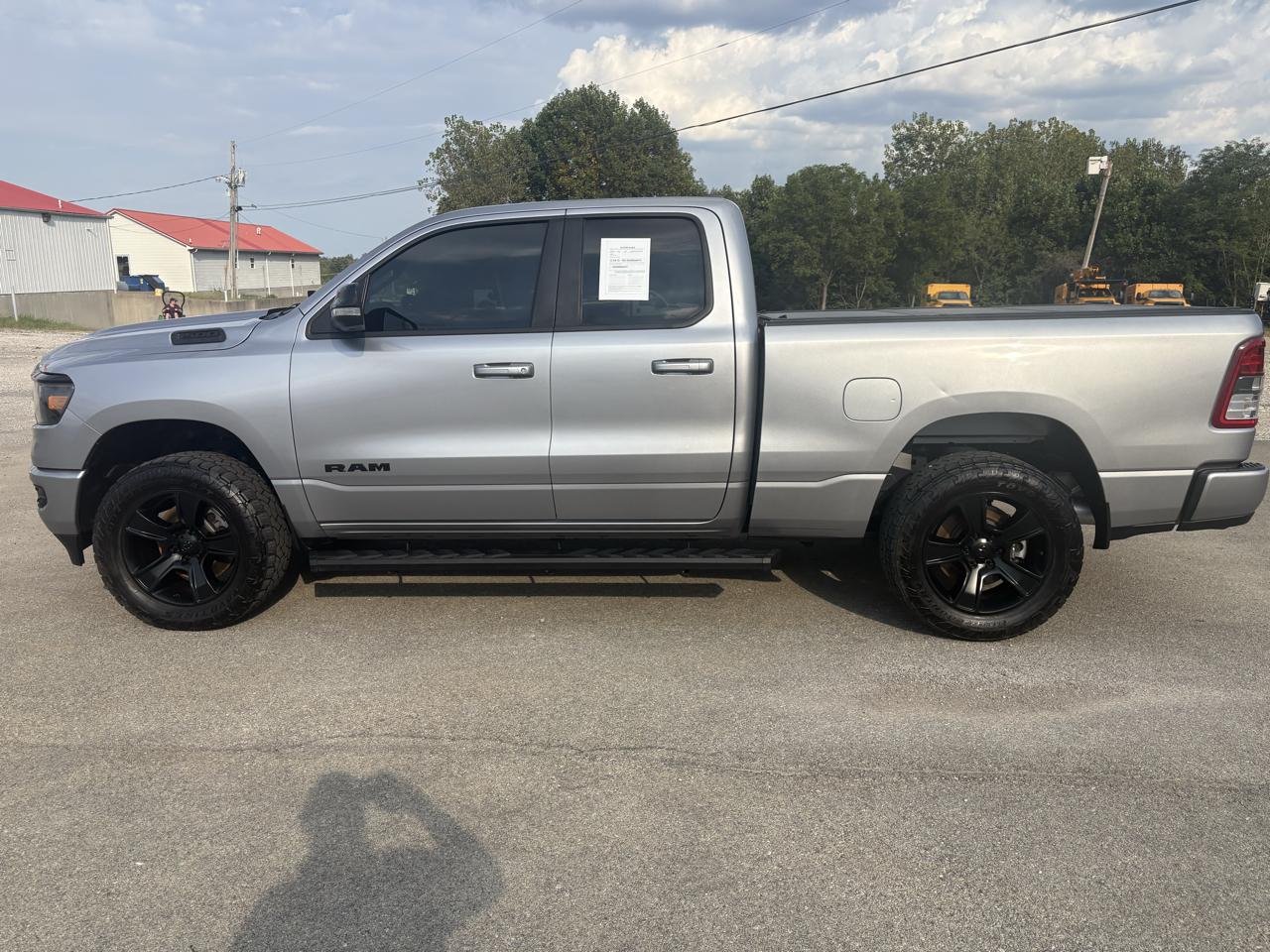 RAM 1500 Big Horn 4x4 Quad Cab 6'4" Box 2021