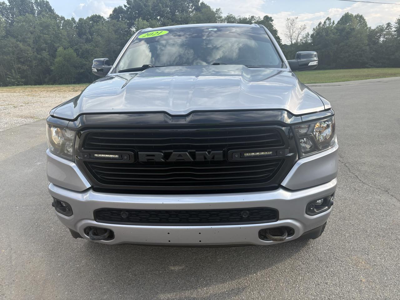 RAM 1500 Big Horn 4x4 Quad Cab 6'4" Box 2021