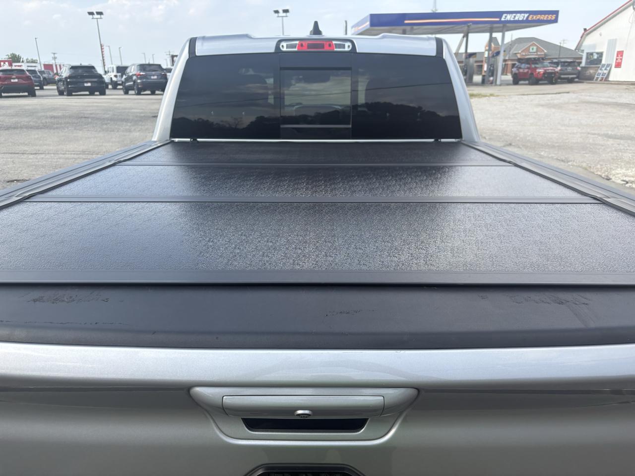 RAM 1500 Big Horn 4x4 Quad Cab 6'4" Box 2021