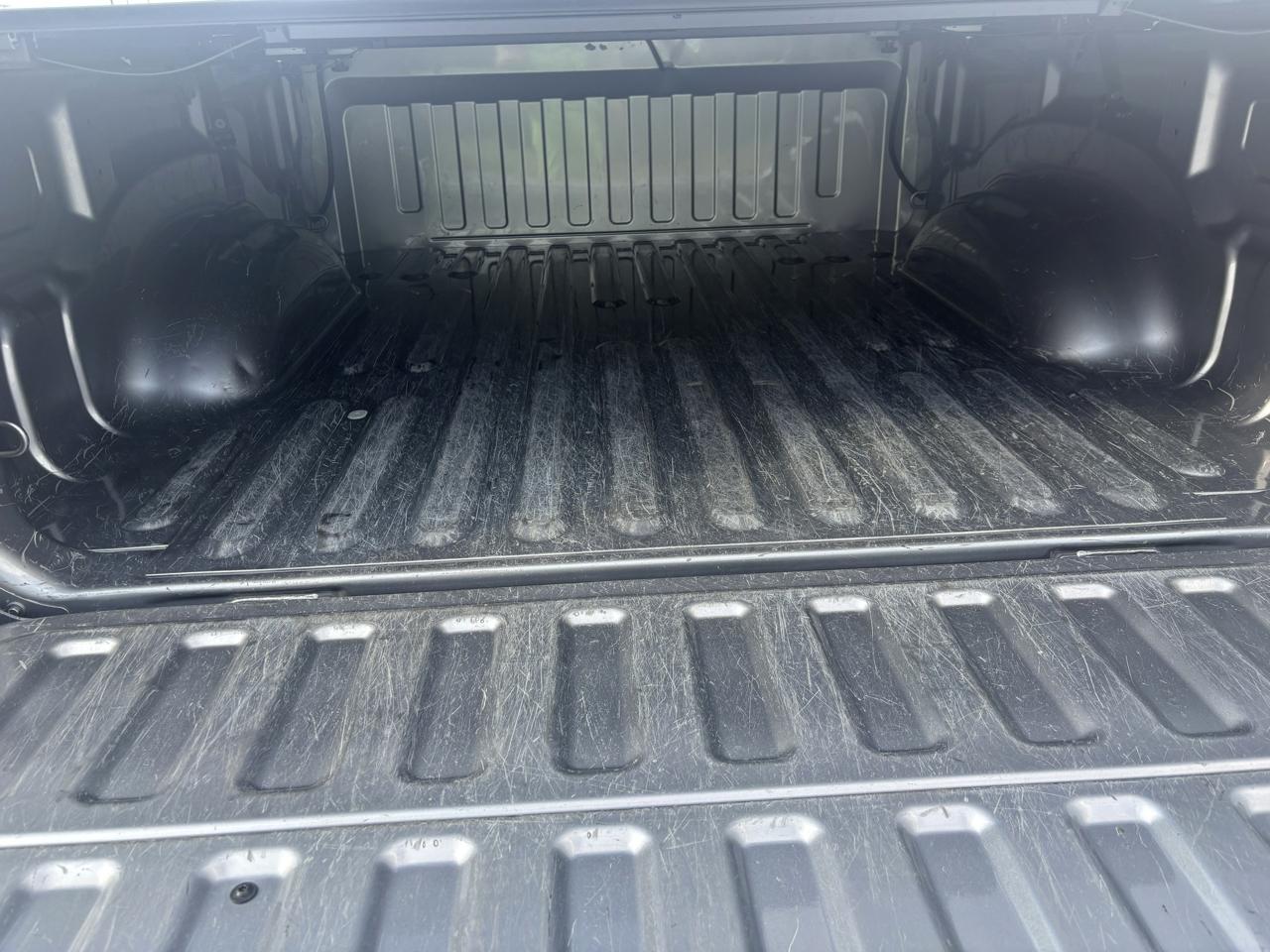 RAM 1500 Big Horn 4x4 Quad Cab 6'4" Box 2021