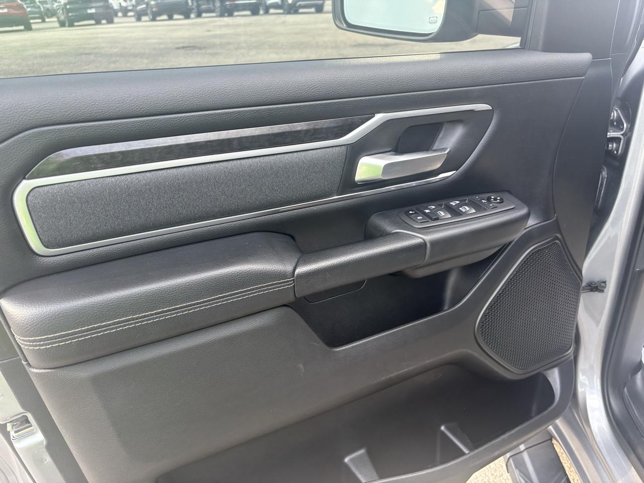 RAM 1500 Big Horn 4x4 Quad Cab 6'4" Box 2021