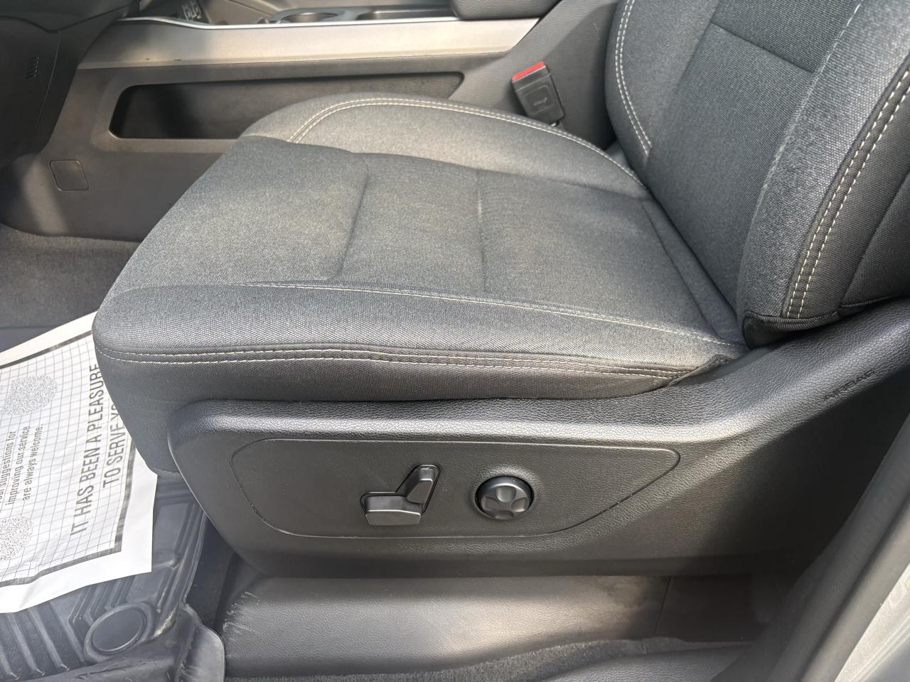 RAM 1500 Big Horn 4x4 Quad Cab 6'4" Box 2021