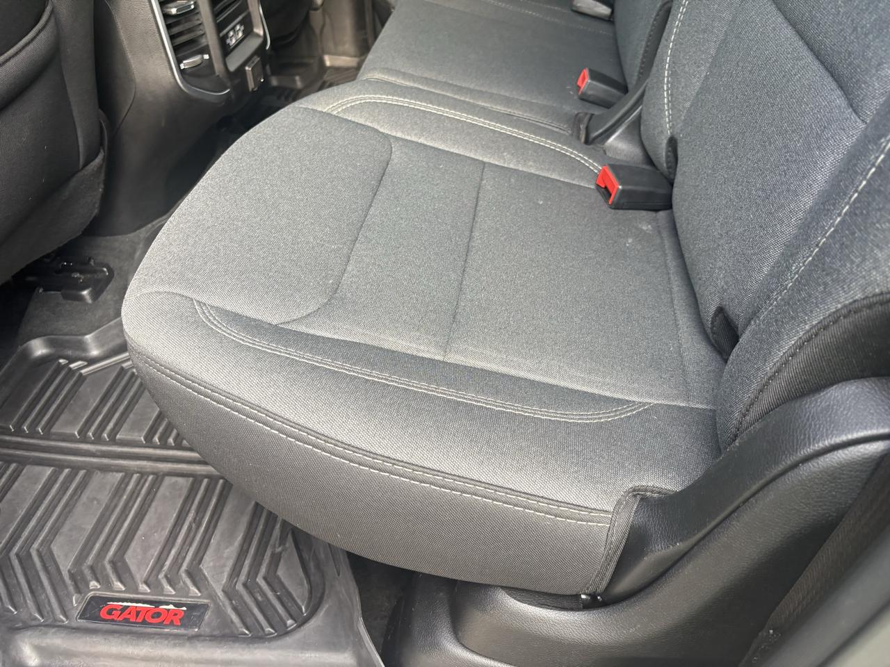 RAM 1500 Big Horn 4x4 Quad Cab 6'4" Box 2021