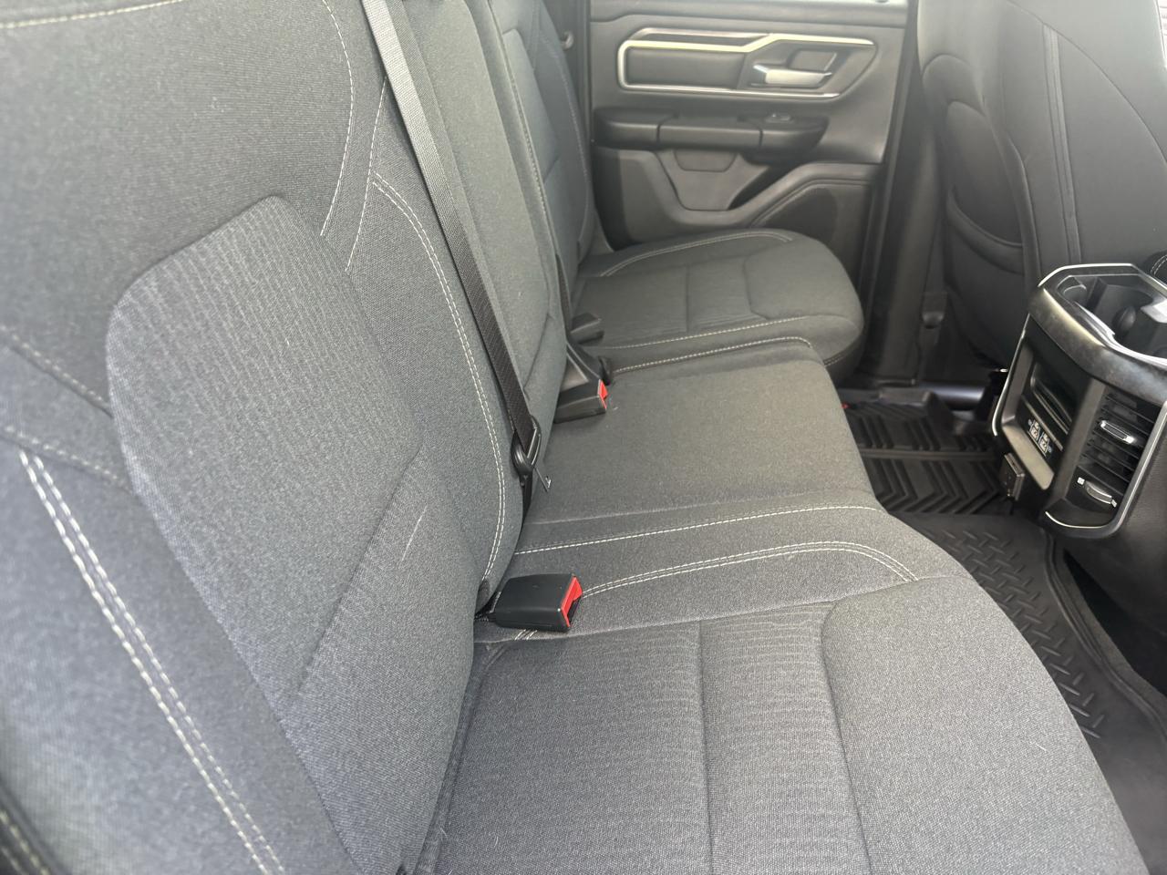 RAM 1500 Big Horn 4x4 Quad Cab 6'4" Box 2021