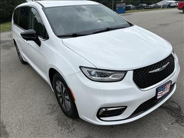 2024 Chrysler Pacifica Hybrid Select FWD