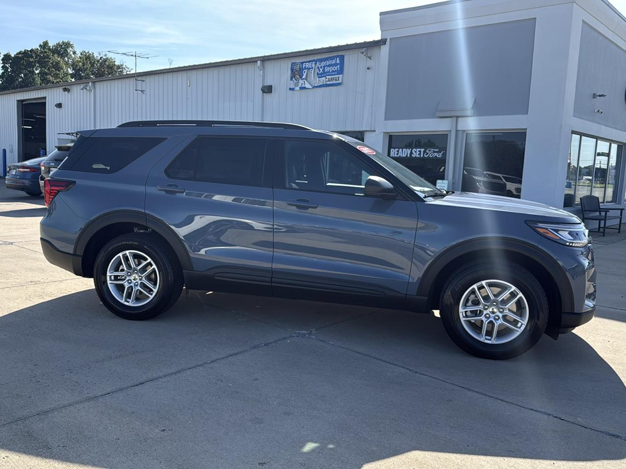 Ford Explorer Active w/100A Pkg 4WD 2027