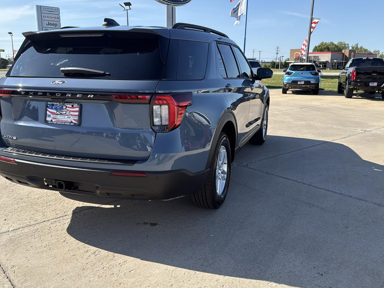 Ford Explorer Active w/100A Pkg 4WD 2027