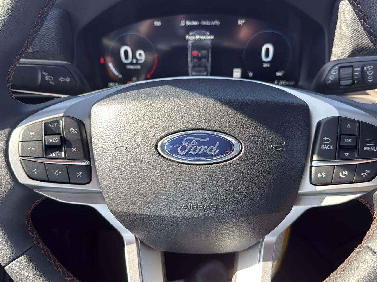 Ford Explorer Active w/100A Pkg 4WD 2027