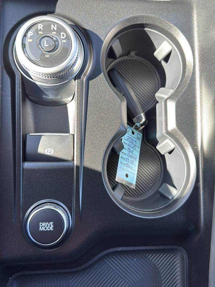 Ford Explorer Active w/100A Pkg 4WD 2027