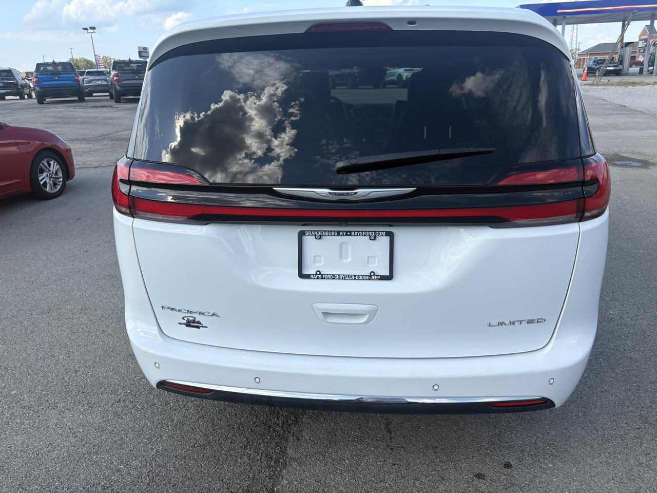 Chrysler Pacifica Limited FWD 2024