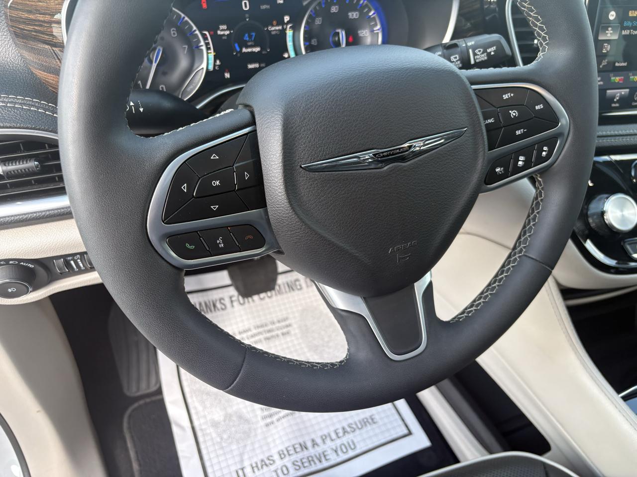 Chrysler Pacifica Limited FWD 2024