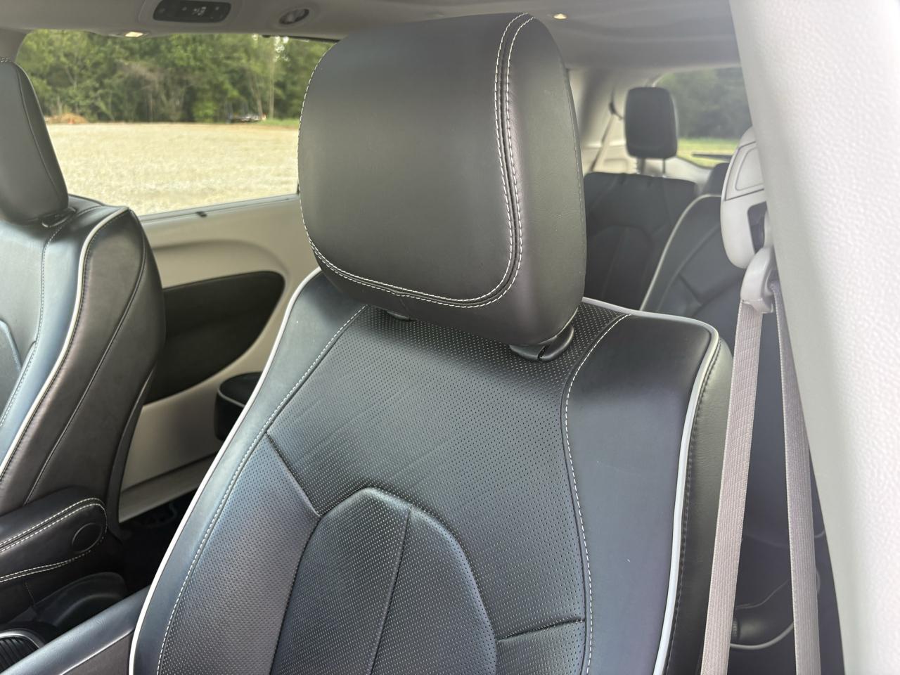Chrysler Pacifica Limited FWD 2024