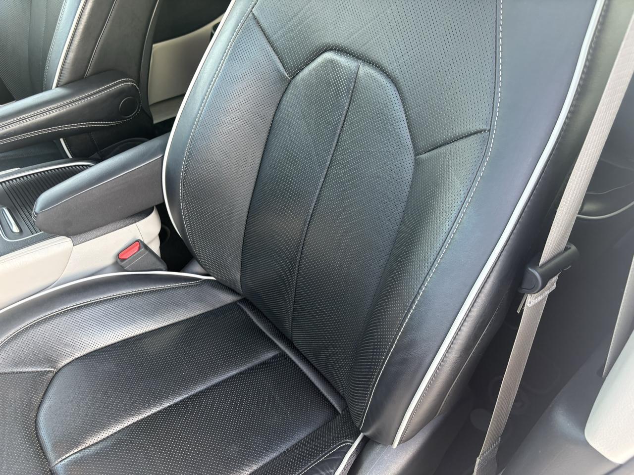 Chrysler Pacifica Limited FWD 2024